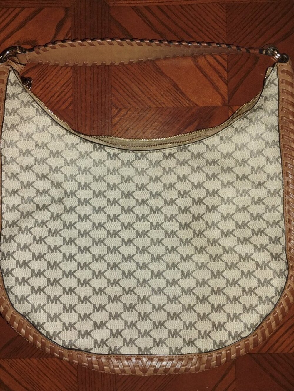 Micheal Kors Purse